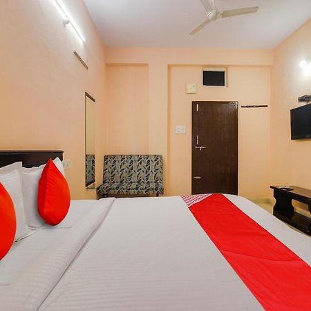 Hotel O R.J.International Pedda Ambarpet エクステリア 写真