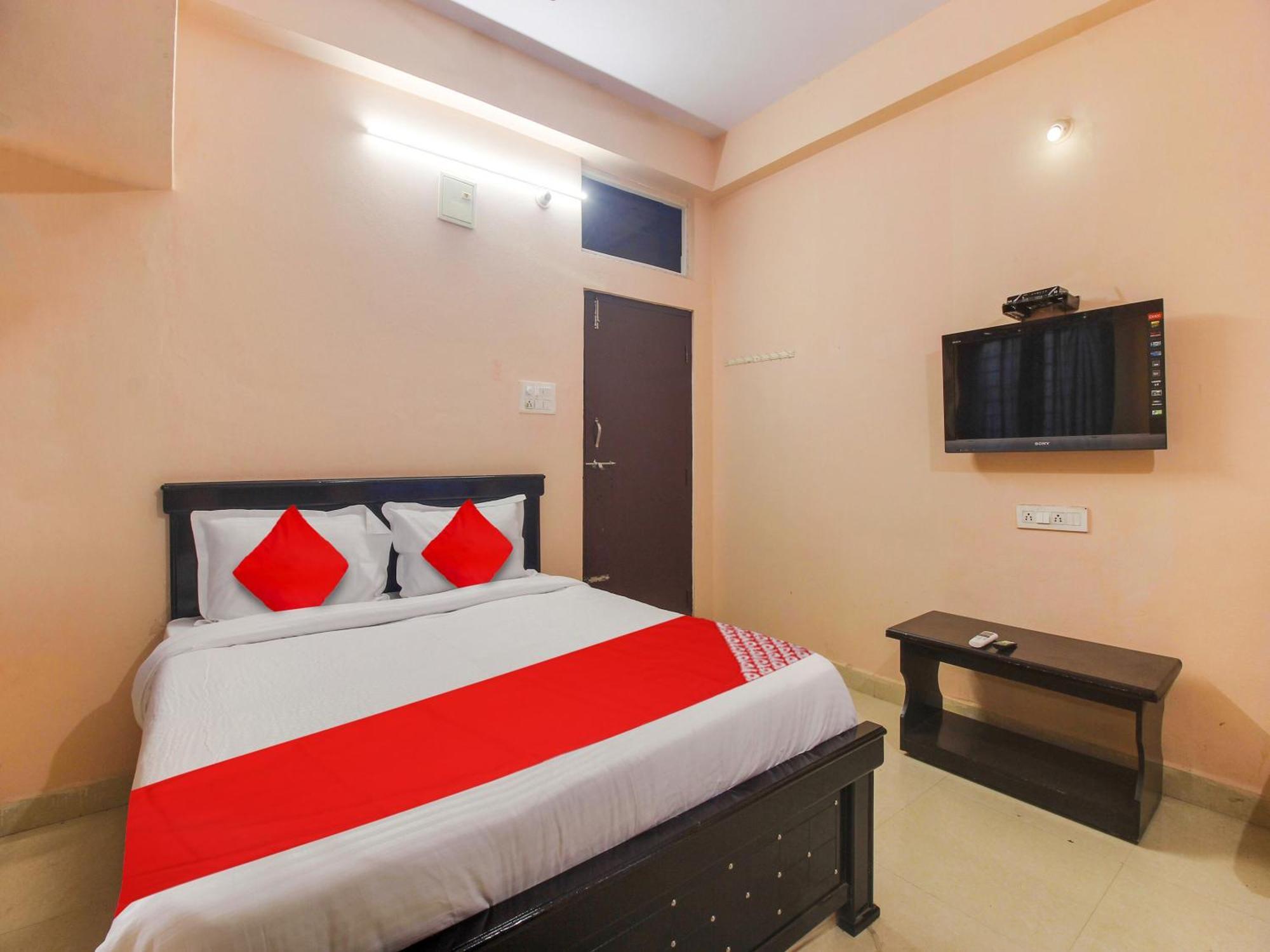 Hotel O R.J.International Pedda Ambarpet エクステリア 写真