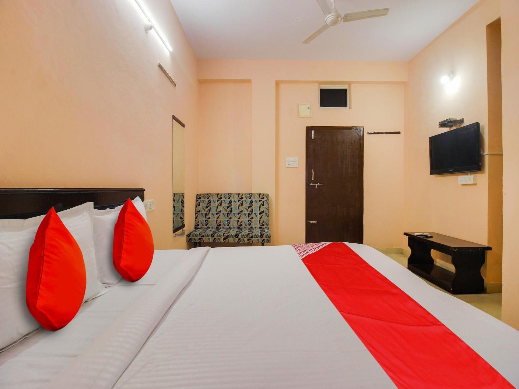 Hotel O R.J.International Pedda Ambarpet エクステリア 写真