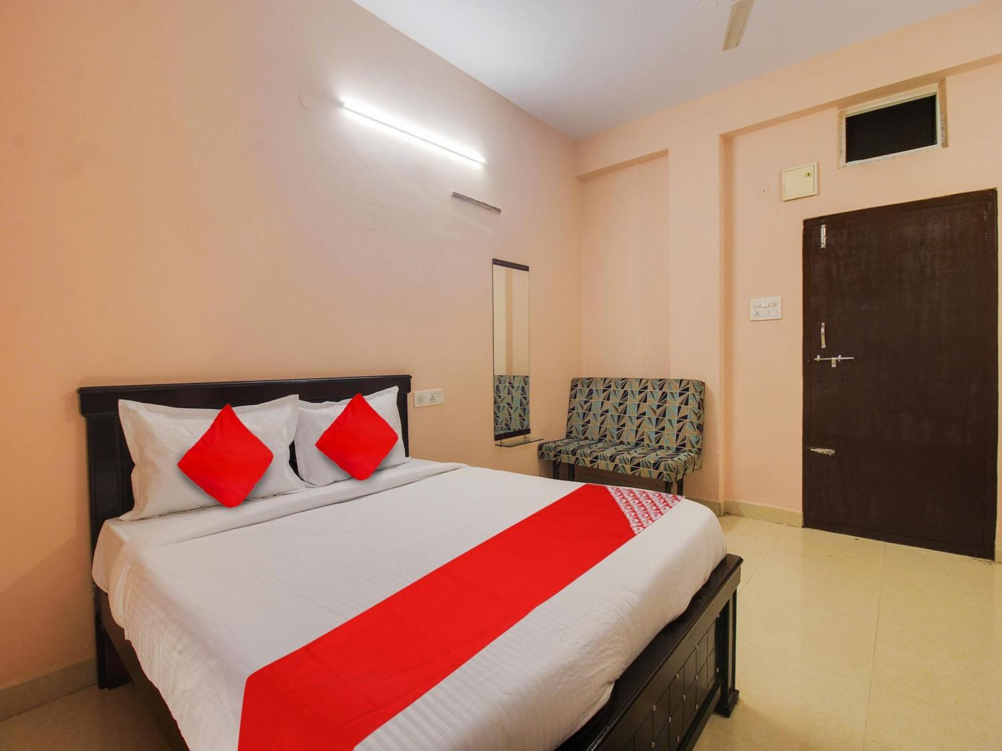 Hotel O R.J.International Pedda Ambarpet エクステリア 写真