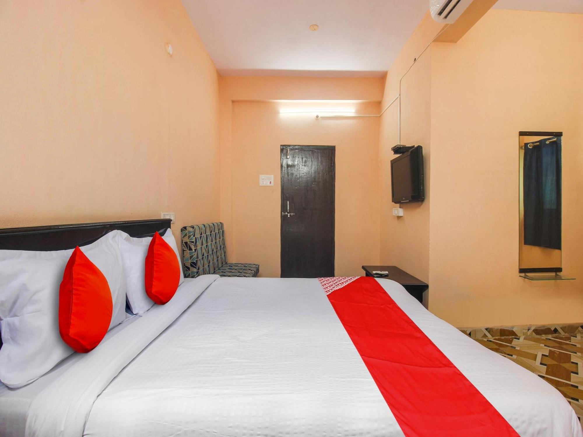 Hotel O R.J.International Pedda Ambarpet エクステリア 写真