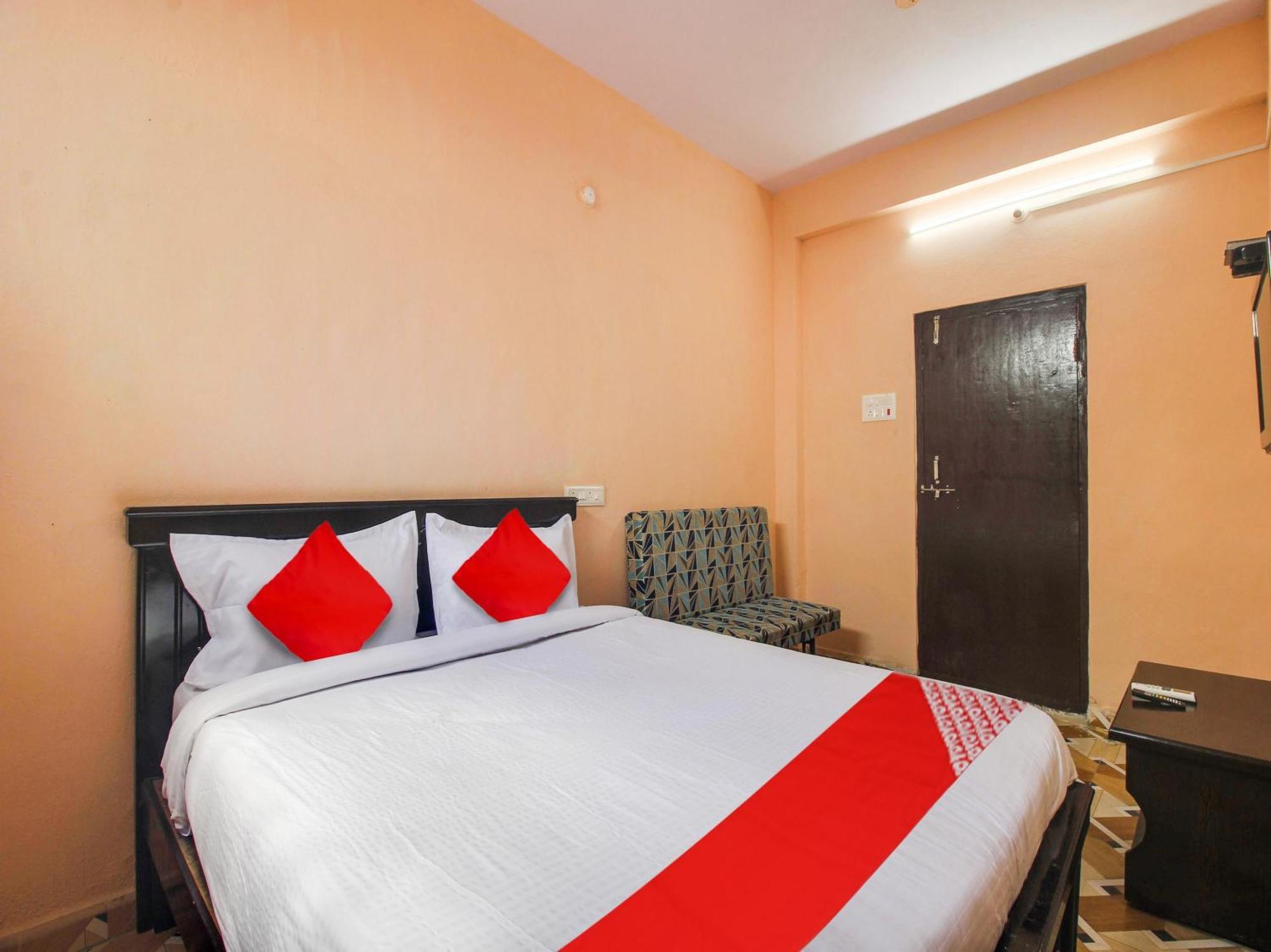 Hotel O R.J.International Pedda Ambarpet エクステリア 写真