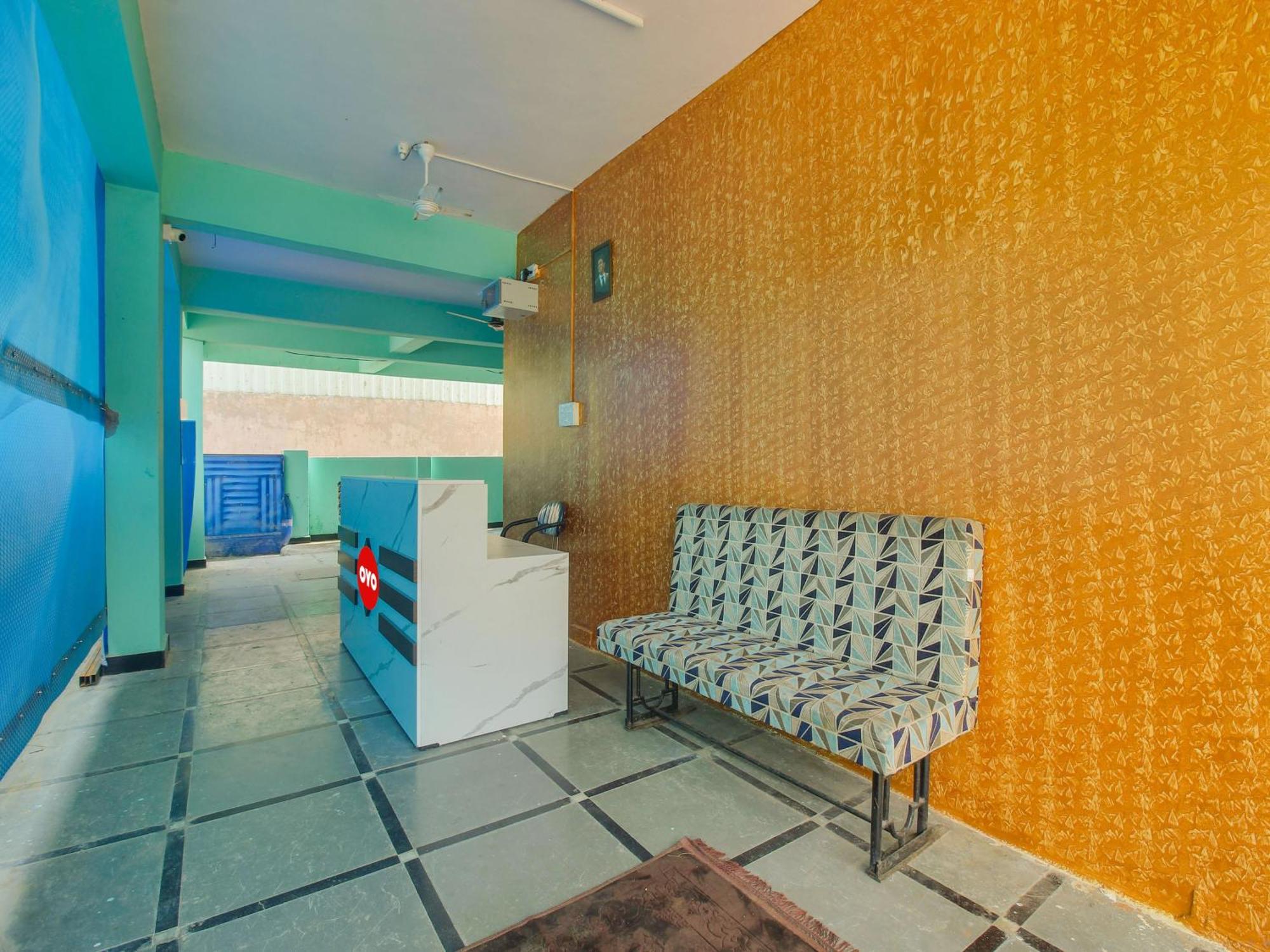 Hotel O R.J.International Pedda Ambarpet エクステリア 写真