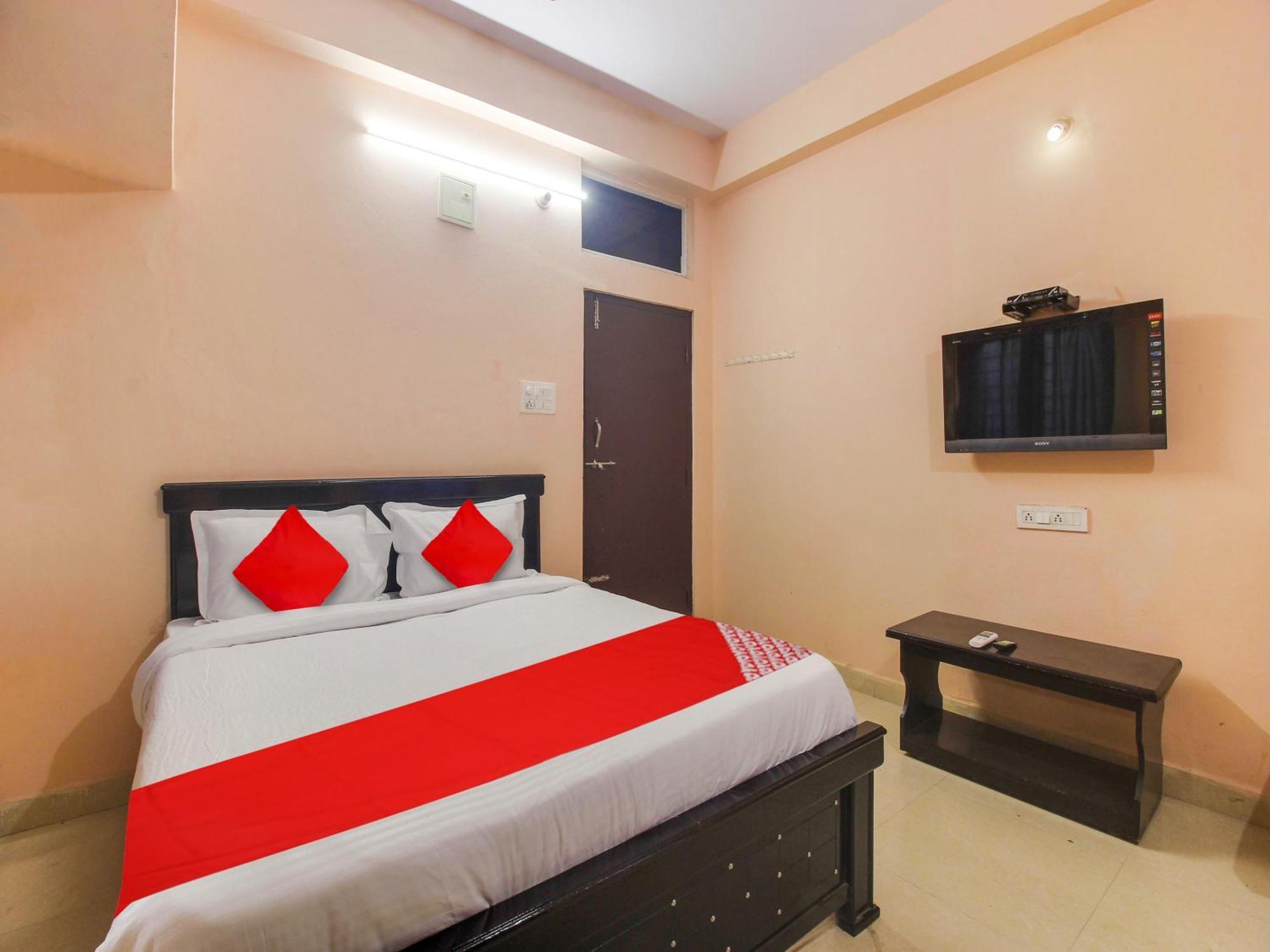 Hotel O R.J.International Pedda Ambarpet エクステリア 写真